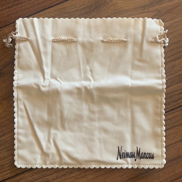 Neiman Marcus Dust Pouch - Picture 3 of 4